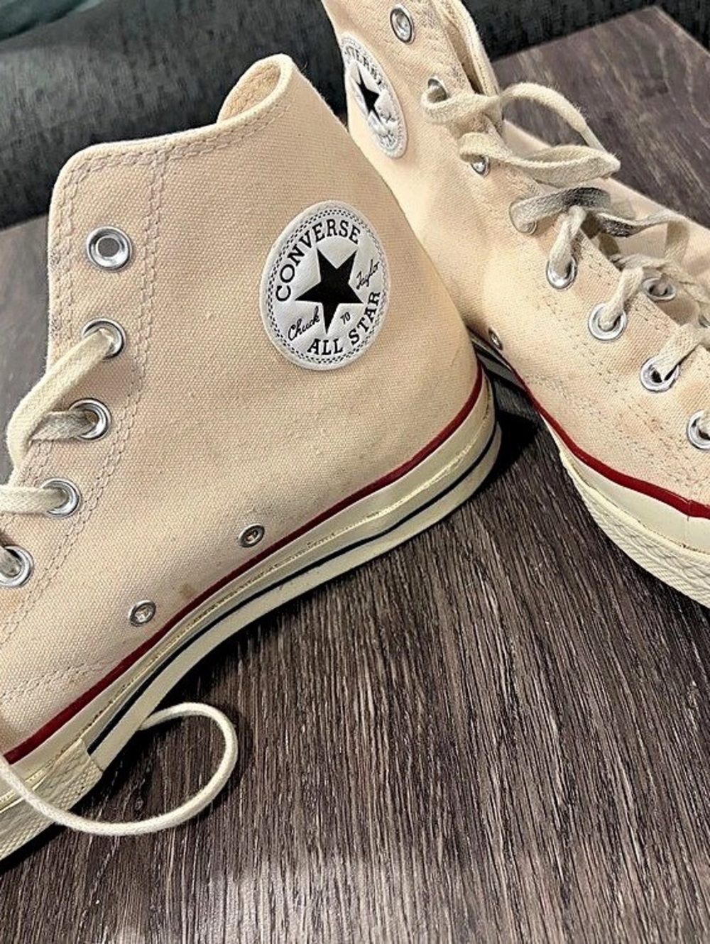 Converse Chuck Taylor All Star High Top High Top Sneakers Cream & Red US 11